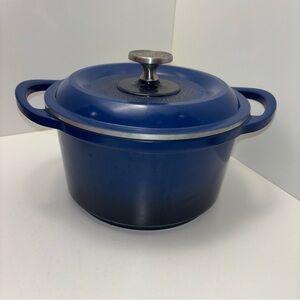 NordicWare Pro Cast Traditions 3 quart aluminum Dutch oven, non-stick interior